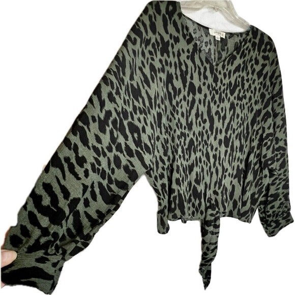 Umgee Dolman Sleeve Green & Black Animal Print V-Neck Top With Waist Tie Size XL - Picture 2 of 8